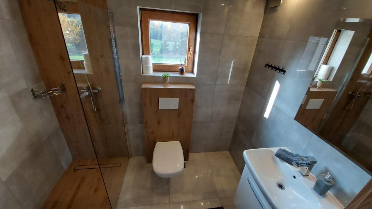 Domek Z Kominkiem Nad Jeziorem Z Jacuzzi Ogrodowym Sumowo  Exterior photo